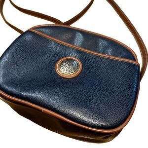 Vintage 80's, 90's Mundi zipper crossbody navy/ brown leather zippered purse bag